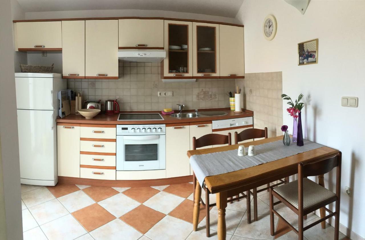 Just Relax - Vodice Apartment Luaran gambar